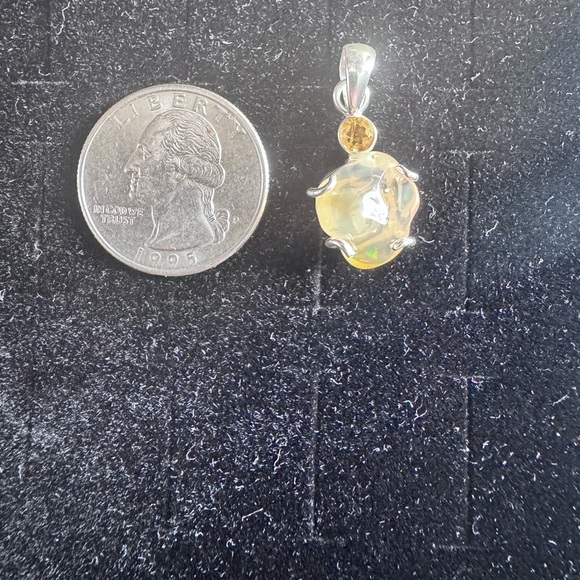 Sterling Silver and Mexican Opal pendant - Picture 8 of 8